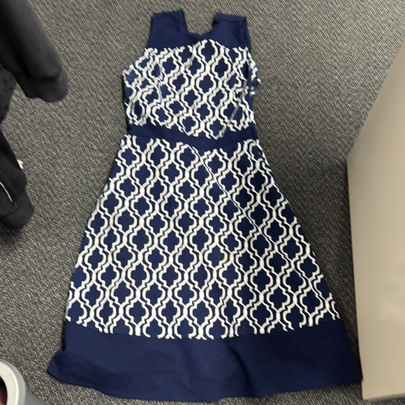 Lands’ end dress size 4 // 062005 - Picture 1 of 2